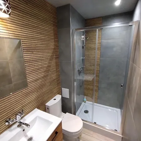Good Night & Strefa Z Sauna I Jacuzzi Ogolnodostepna Lub Na Wylacznosc