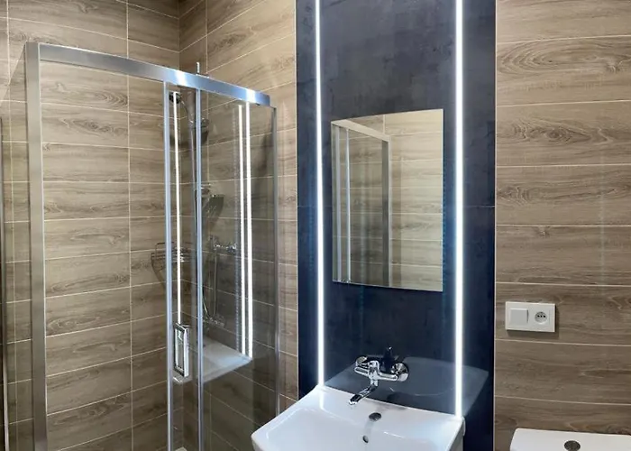 Apart-hotel Good Night 24 - Noclegi, Sauna, Jacuzzi (adults Only) 3*